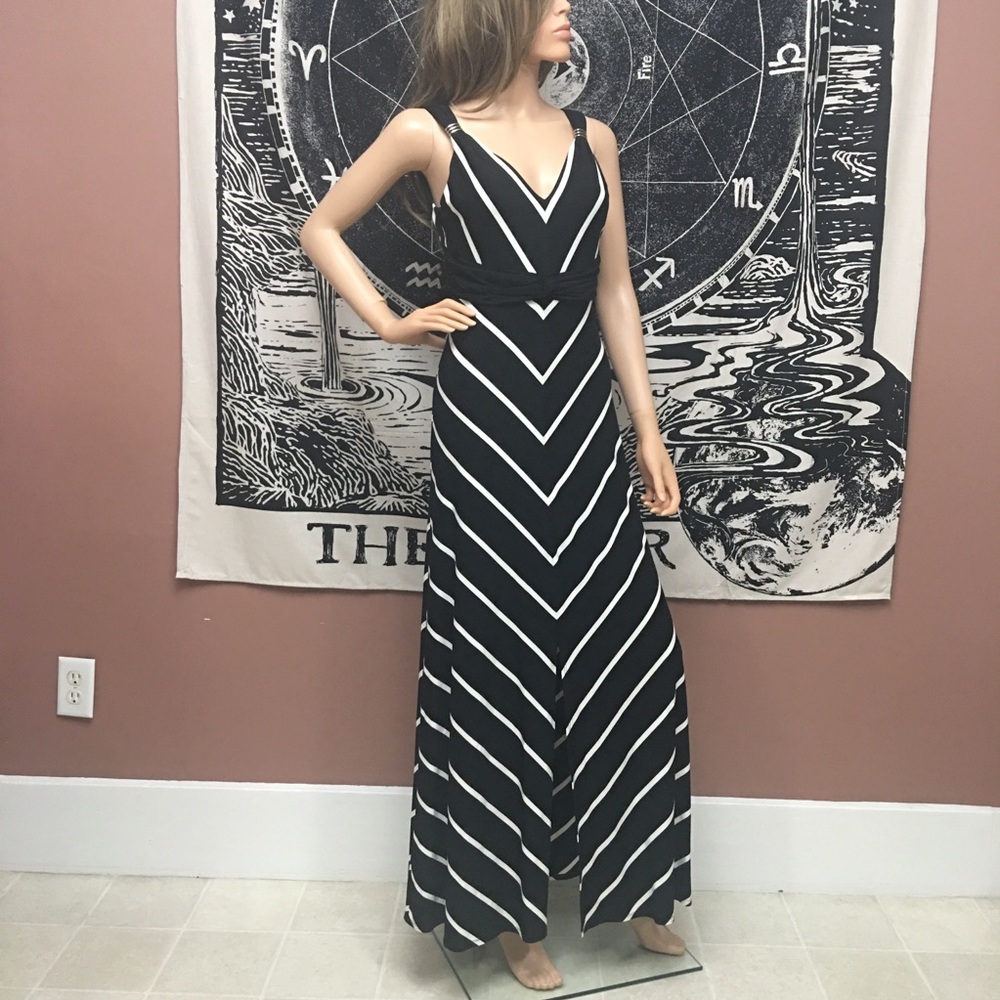WHBM Black & White Chevron Maxi Dress Middle Slit